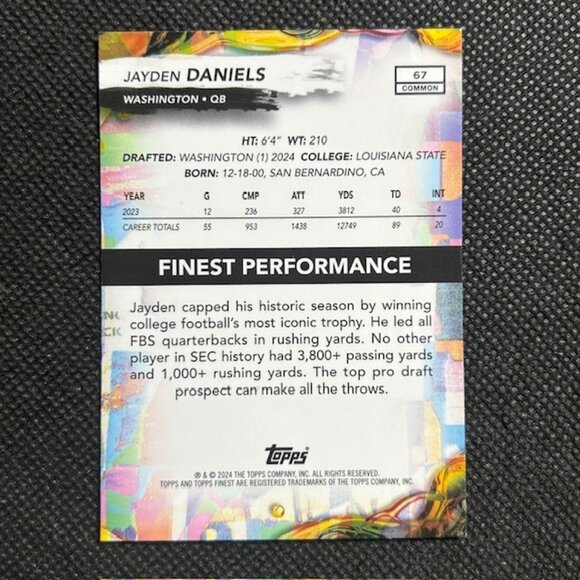 2024 Topps Finest Jayden Daniels RC Rookie #67 Washington Commanders - Picture 2 of 2